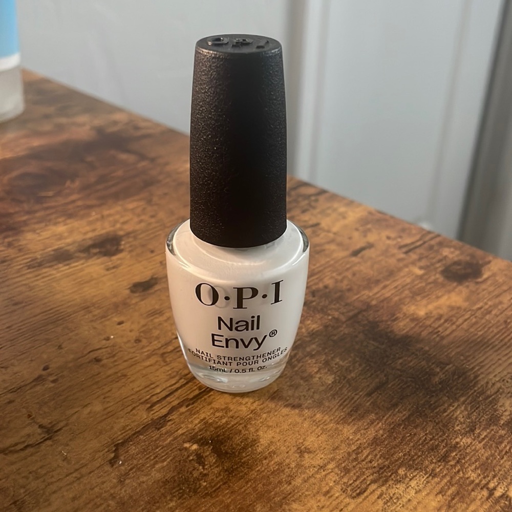OPI nail envy color alpine snow